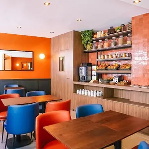 Timhotel Le Louvre Parigi